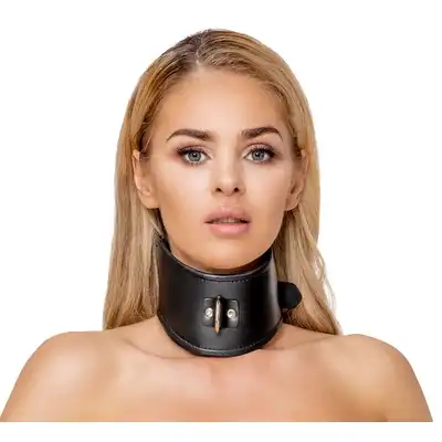 Bad Kitty - Collar black. Szeroka, skórzana obroża z ringiem do przypięcia smyczy, doskonale podkreśla uległość i pokorę w estetycznym stylu