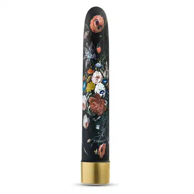 The Collection -  Bountiful 7 Vibe Flora USB. Klasyczny, czarny wibrator z 10 trybami wibracji i ponadczasowym motywem malarskim eleganckich kwiatów. Elegancja, klasa i zmysłowość w jednym. 
