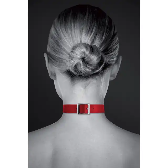 Bijoux Pour Toi - Choker with Ring Red. Obroża ozdobna na szyję w kolorze krwistej czerwieni, elegancka biżuteria BDSM zdobiona zawieszką w kształcie koła
