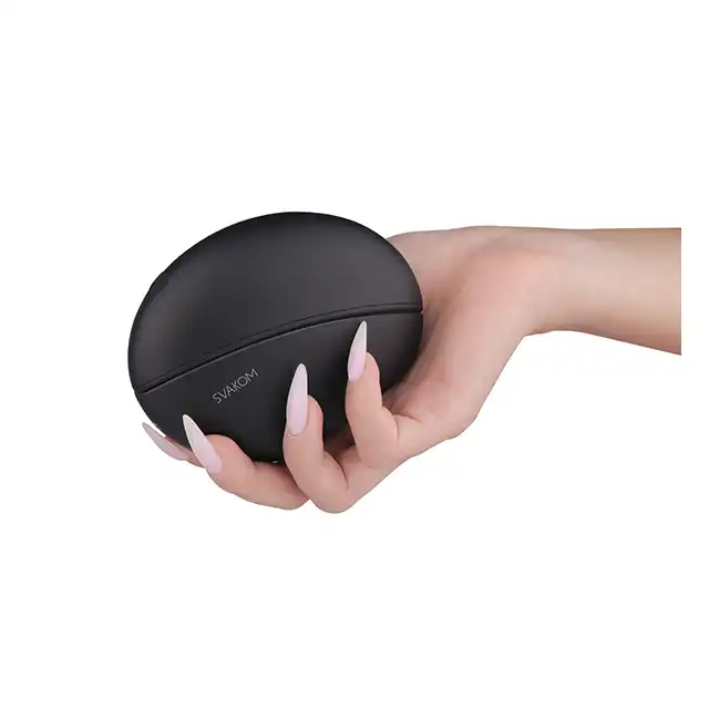 Svakom - Pulse Galaxie Starlight Projector Black. Wibrator do łechtaczki z funkcją stymulacji falami powietrznymi, z projektorem gwiazd