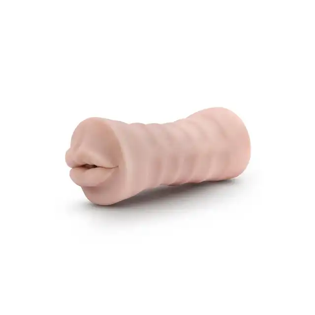 Blush - Enlust Nicole Vibrating. Realistyczny masturbator z mini wibratorem w zestawie, inspirowany soczystymi ustami kochanki AI
