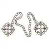 Bad Kitty - Nipple Jewellery With Metal Chain. Regulowane klamerki na sutki z łańcuszkiem, doskonała kombinacja elegancji i funkcjonalności
