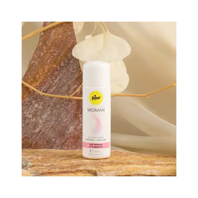 Pjur - Woman Silicone 30ml. Lubrykant silikonowy, idealny dla kobiet z wrażliwą skórą, zapewnia głębokie nawilżenie i intensywny poślizg
