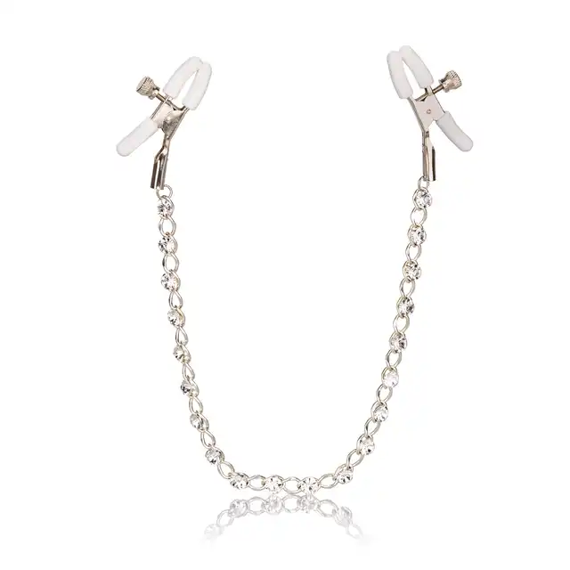 Calexotics - Crystal Chain Nipple Clamps White. Klamerki na sutki, zapewniają niezapomniane doznania dzięki regulowanemu naciskowi, solidnej konstrukcji oraz eleganckiemu designowi