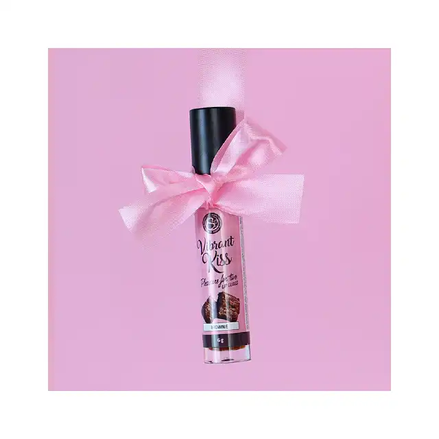Secret Play - Lip Gloss Vibrant Kiss Brownie. Stymulujący błyszczyk o apetycznym smaku brownie, fale wibracyjne wywołujące mrowienie, pobudza zmysły i zwiększ przyjemność