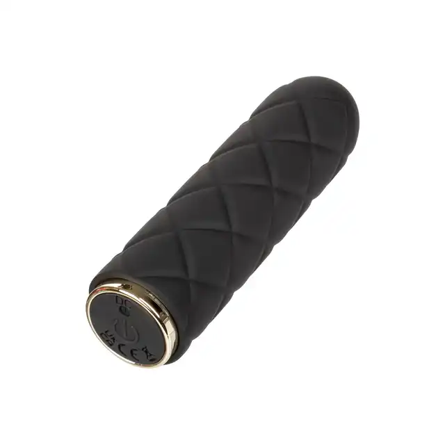 CalExotics - Raven Quilted Seducer. Mini wibrator o pikowanym wykończeniu z 10 ekscytującymi trybami wibracji i funkcją blokady w podróży