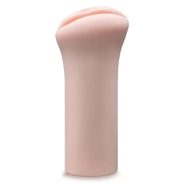 Blush - Enlust Ashlynn Beige. Realistyczna pochwa fantazyjnej modelki AI, miękki i realistyczny materiał w połączeniu z żebrowaniem i ciasnym dopasowaniem