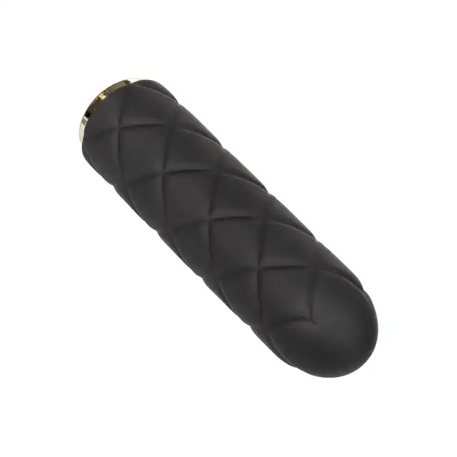 CalExotics - Raven Quilted Seducer. Mini wibrator o pikowanym wykończeniu z 10 ekscytującymi trybami wibracji i funkcją blokady w podróży