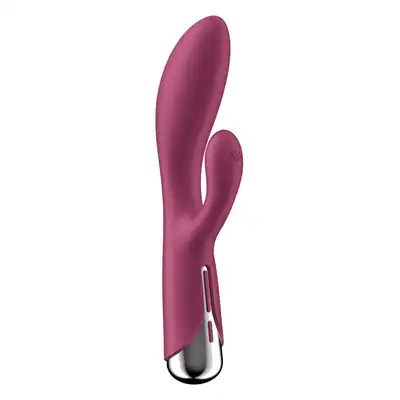 Satisfyer - Spinning Rabbit 1 Red. Wibrator z króliczkiem, który pieści łechtaczkę wibracjami, a punktowi G dogadza wibracjami i rotacją. Przygotuj się na nowe, orgazmiczne połączenie