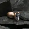 Dream Toys - Gleaming Love Pearl Gold Plug Small. Złoty elegancki korek analny o niedużym rozmiarze z kryształkiem w kształcie serca