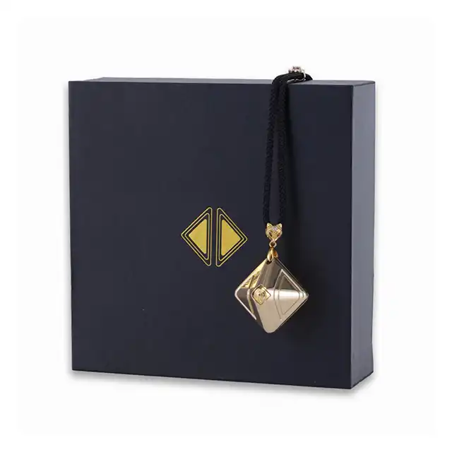 LOCKINK - Vibration Cube 2.0 Gold. Elegancki wibrator incognito w formie złotego łańcuszka, elegancka stymulacja