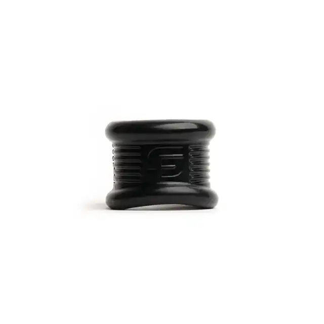 Sport Fucker - PowerPlay Ball Stretcher Black. Miękks nakładka na jądra z elastycznego TPE zapewnia komfortowe dopasowanie i intensywne doznania