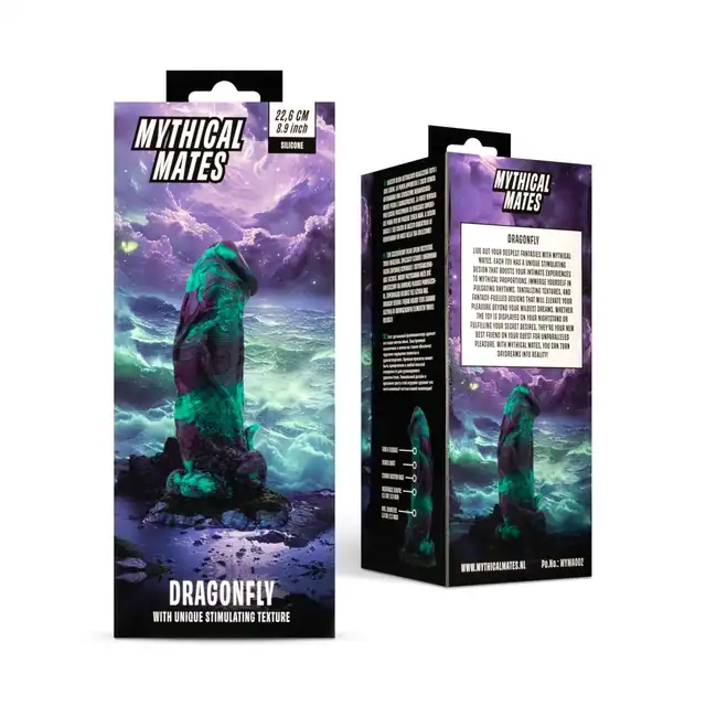 Mythical Mates - Dragonfly Dildo Purple &amp; Green. Dildo o krzywiźnie, spiczaście zakończonemu czubkowi, teksturowanemu trzonowi i solidnej przyssawce