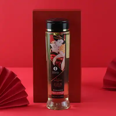 Shunga - Massage Oil Romance Strawberry Wine 240 ml. Luksusowy olejek do masażu o zapachu truskawki i szampana