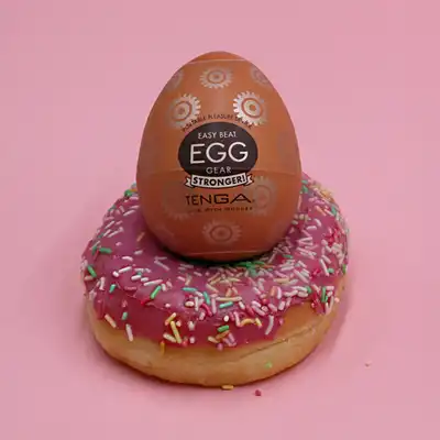 Tenga - Egg Gear. Kieszonkowy masturbator jajeczko z wypustkami imitujące koła zębate, intensywna stymulacja