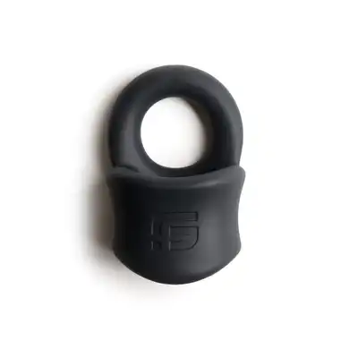 Sport Fucker - Baller. Ring z silikonu czarny – ergonomiczny pierścień i stretcher na jądra dla maksymalnej przyjemności!