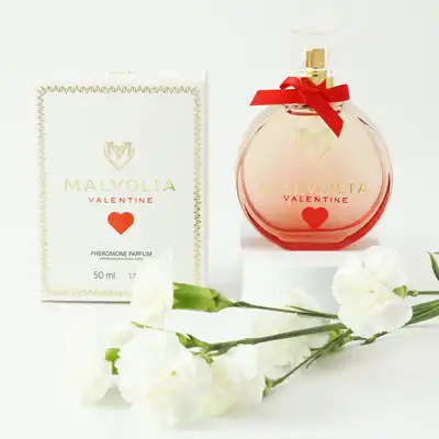 Malvolia - Valentine For Woman 50ml. Feromony damskie o kwiatowej kompozycji, łączą w sobie nuty czarnej porzeczki, frezji i mchu dębowego