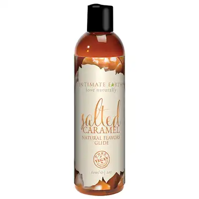 Intimate Earth - Natural Flavors Glide Salted Caramel 60 ml. Karmelowy, smakowy lubrykant o gładkiej konstystencji, na bazie wody. Uczta dla zmysłów. 