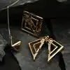 LOCKINK - Adjustable Nipple Clamps with Heavy Pendant Gold. Regulowane zaciski na sutki z ciężką złotą zawieszką, elegancka biżuteria erotyczna