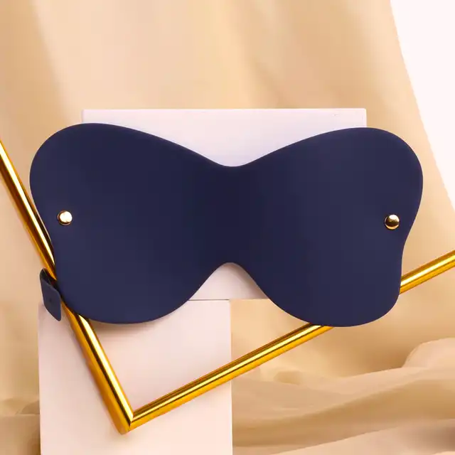 Taboom - Silicone Blindfold Blue. Silikonowa opaska na oczy, intensyfikuje zmysły i wzmacnia doznania, zapewniając niezapomniane erotyczne chwile