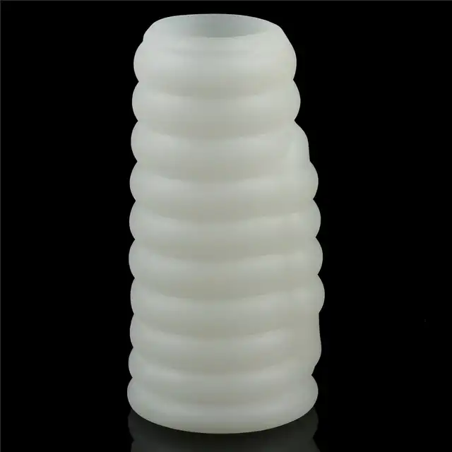LoveToy - Vibrating Wave Knights Ring White. Wibrująca nakładka na penisa o super stymulującym kształcie, wibracje i pogrubienie członka