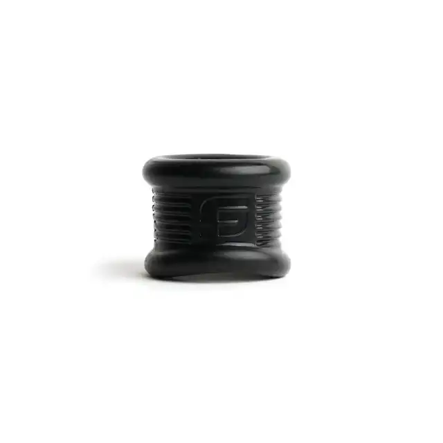 Sport Fucker - PowerPlay Ball Stretcher Black. Miękks nakładka na jądra z elastycznego TPE zapewnia komfortowe dopasowanie i intensywne doznania
