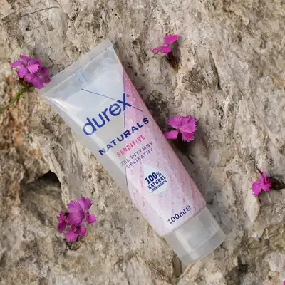 Durex - Naturals Sensitive 100ml. Lubrykant intymny na bazie wody z dodatkiem aloesu, długotrwały efekt nawilżający