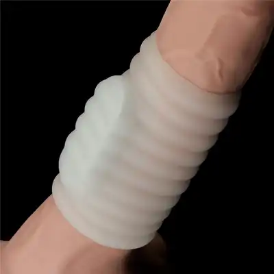 LoveToy - Vibrating Wave Knights Ring White. Wibrująca nakładka na penisa o super stymulującym kształcie, wibracje i pogrubienie członka