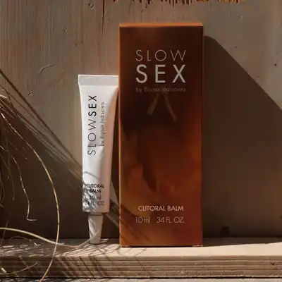 Bijoux Indiscrets - Slow Sex Clitoral Balm 10 ml. Rozgrzewający balsam do łechtaczki z żeń-szeniem  i arganiną. Doskonale poprawia ukrwienie i wzmacnia doznania