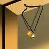 LOCKINK - Vibration Cube 2.0 Gold. Elegancki wibrator incognito w formie złotego łańcuszka, elegancka stymulacja