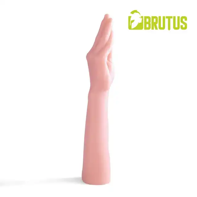 Brutus - Handsome Three Fingers Handballing Dildo. Realistyczne doświadczenie fistingu.