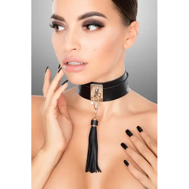 Kinky Diva - Teasing Tassel Collar Gold. Elegancka obroża z zalotnym akcentem w postaci złotej zawieszki