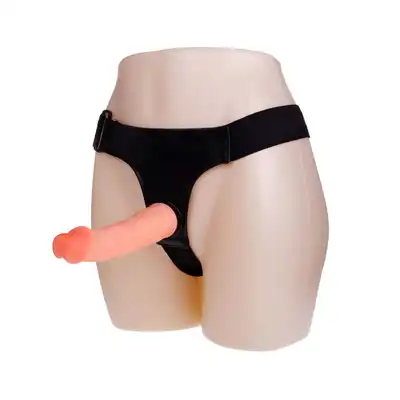 Baile - Jessica Strap-on. Realistyczne strap-on dildo z elastycznym paskiem i stymulującymi detalami dla pełnej satysfakcji