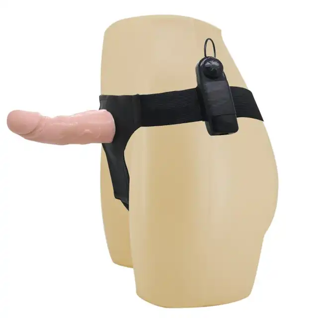 Baile - Strapon Ultra Passionate Harness. Uniwersalny strap-on z realistycznym żyłkowanym dildo i silnymi wibracjami