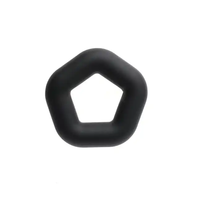 Sport Fucker - Pentagon Ring Black. Elastyczny silikonowy pierścień erekcyjny, który przedłuża przyjemność, oferując wygodę i dopasowanie