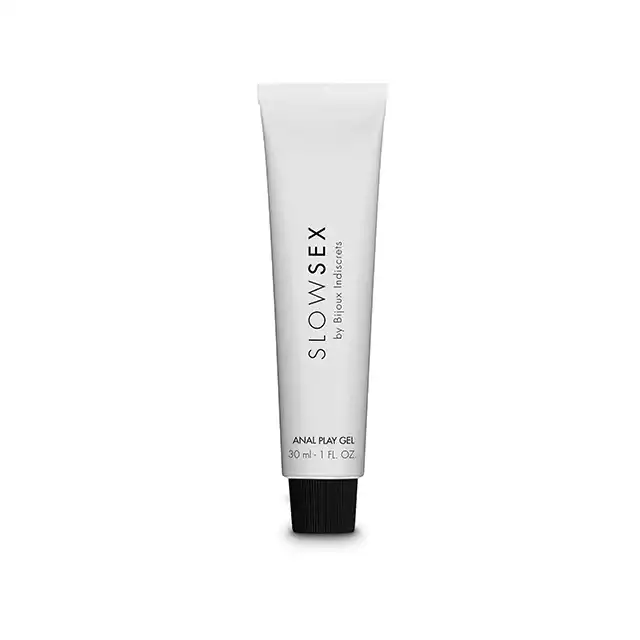 Bijoux Indiscrets -  Slow Sex Anal Play Gel. Żel analny na bazie wody z dodatkiem arniki i rumianka. O zmysłowym aromacie kokosa!