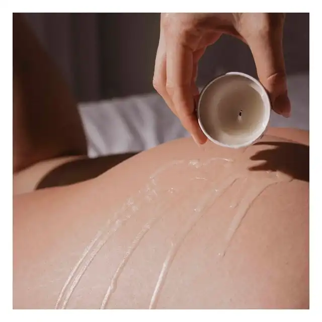 Slow Sex - Massage Candle 50g. Odżywcza świeczka do masażu, luksusowy masaż całego ciała, wykorzystując naturalne składniki i przyjemną temperaturę
