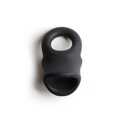 Sport Fucker - Baller. Ring z silikonu czarny – ergonomiczny pierścień i stretcher na jądra dla maksymalnej przyjemności!