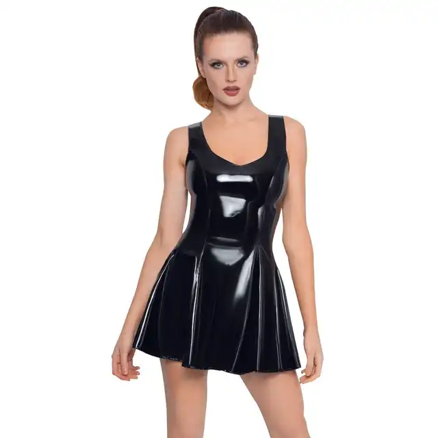 Black Level - Vinyl Dress Black M. Czarna rozkloszowana sukienka mini wykonana z połyskującego winylu