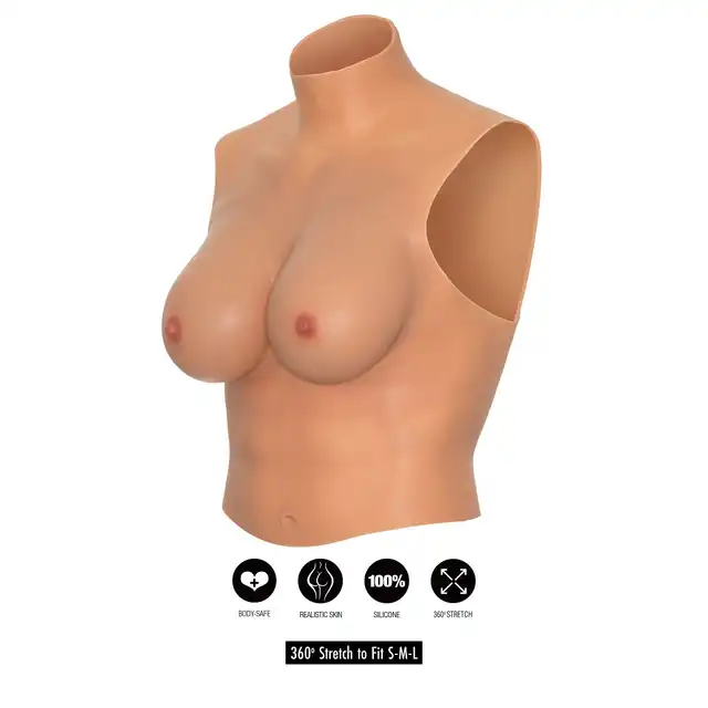 Hidden Desire - Alter Ego Wearable Breasts Shirt With D-Cup. Silikonowa koszulka z piersiami w rozmiarze D, idealna dla crossdresserów spełniających fantazje