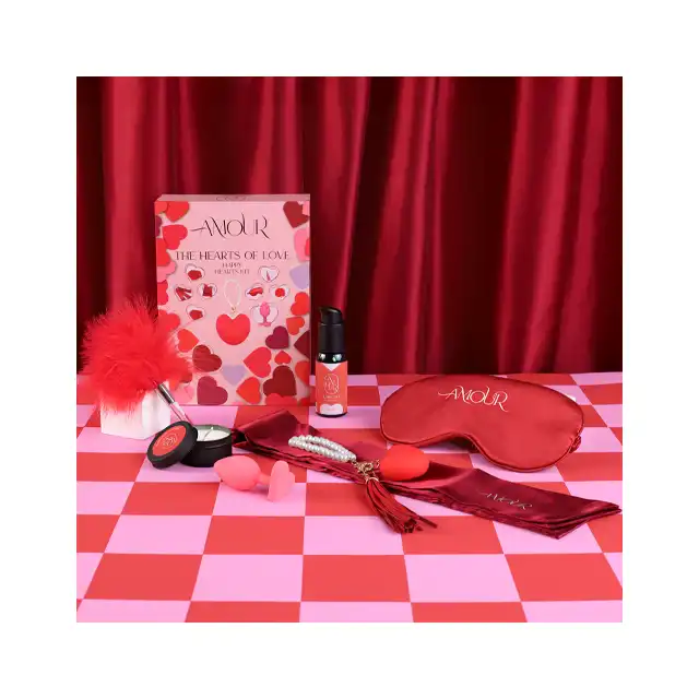 Amour - The Hearts Of Love Happy Heart Kit. Atrakcyjny zestaw gadżetów erotycznych, stwórz romantyczną atmosferępełną intymności