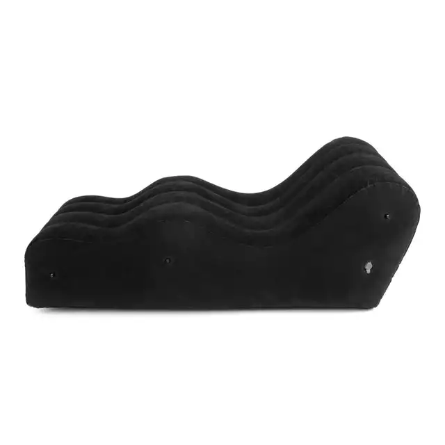 Bedroom Fantasies - The Lounger Inflatable Bench Black. Nadmuchiwana ławka erotyczna, która łączy komfort, elastyczność i kreatywność w zabawie