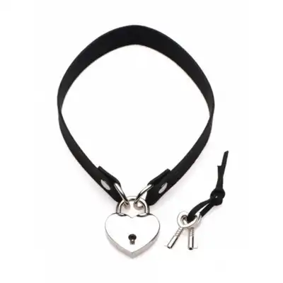 Master Series - Lock-It Heart Choker With Lockable Heart. Choker z zamykanym srebrnym serduszkiem, choker z wegańskiego materiału