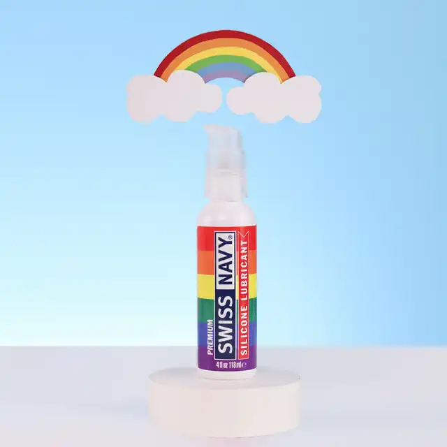Swiis Navy - Silicone Lubricant Pride Edition 118 ml. Luksusowy, długotrwały silikonowy lubrykant z dodatkiem witaminy E w eleganckim opakowaniu z pompką