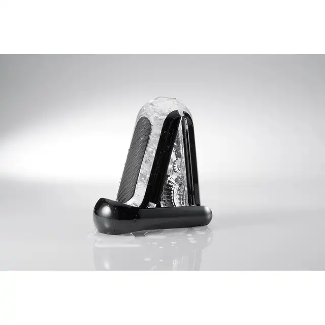 Tenga - Flip Zero 0 Gravity Black.  Luksusowy masturbator z zaawansowaną technologią i łatwym czyszczeniem