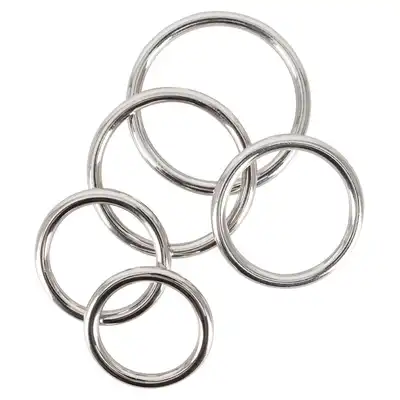 Bad Kitty - Professional Metal Cock Ring Set - Zestaw 5 metalowych ringów na penisa i jądra. Różne rozmiary i solidna stal.