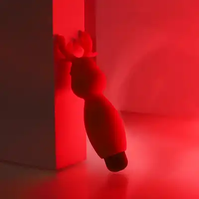 Erospace - Sweet Play Mini Rendeer Vibrator. Mini wibrator w kształcie renifera, dyskretna przyjemność zawsze pod ręką