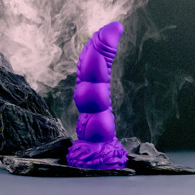Beasty Cocks - Demon of Desire.  Dildo w stylu fantasy z przyssawką, metaliczny wygląd, elastyczny silikon i głęboka stymulacja