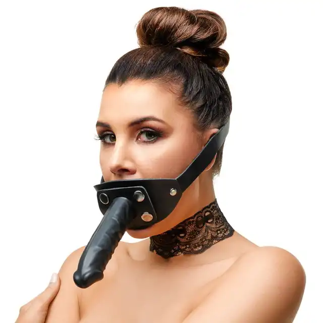 Zado - Leather Gag Penis. Skórzany knebel do ust z długim dildo, wyjątkowy produkt z nowym rodzajem stymulacji