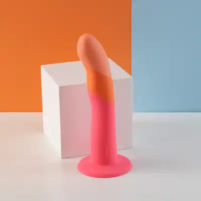 Romp - Dizi. Dildo o 18 centymetrowym zakrzywionym trzonie do masażu punktów P i G, stwórz z niego wibrator i strapon